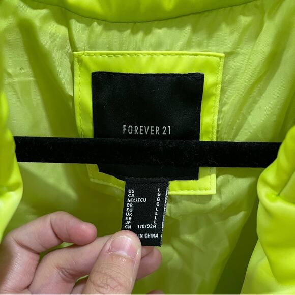 Forever 21 Lime Open-Front Puffer Jacket - Picture 4 of 11